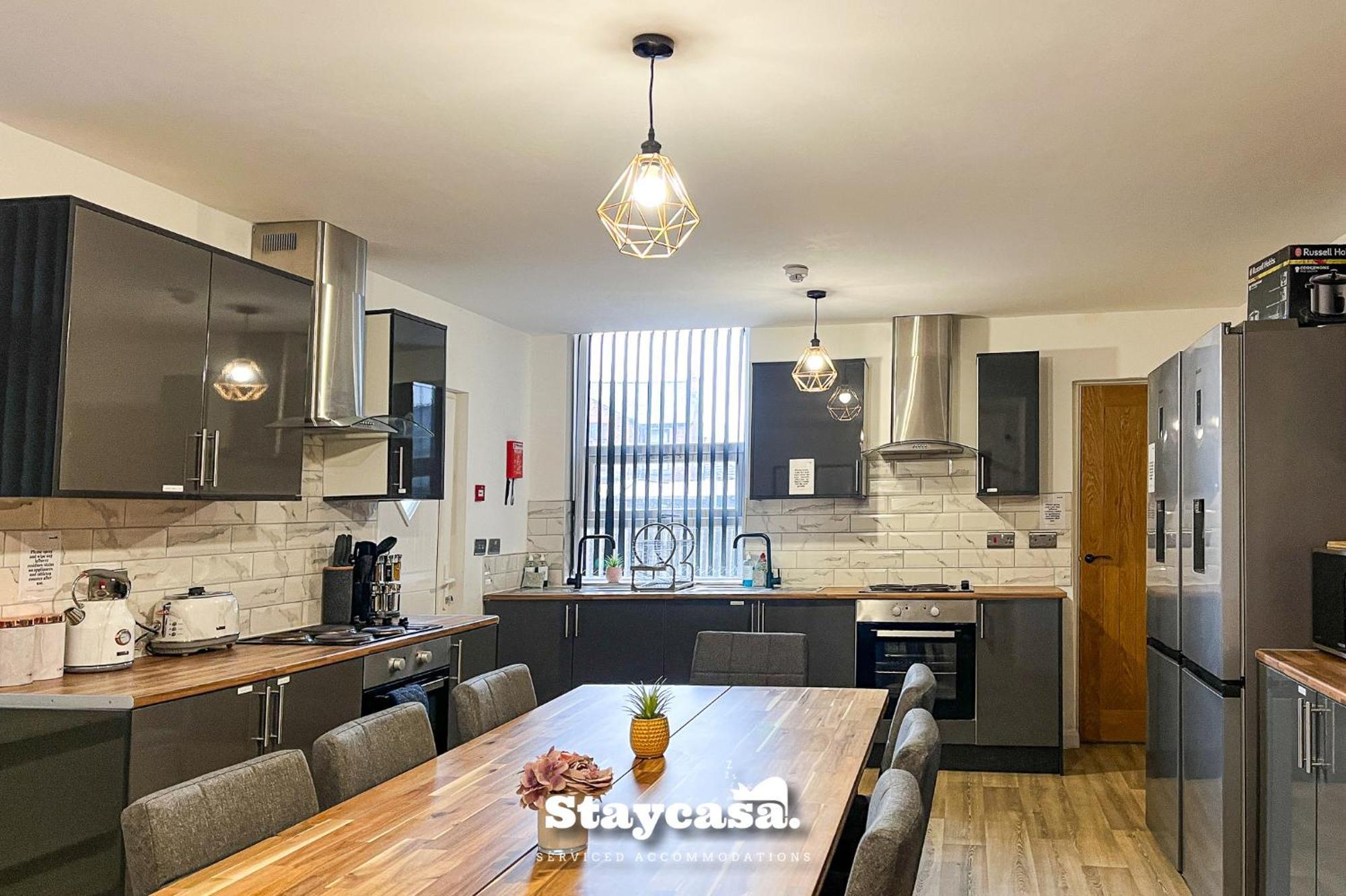 Delightful Spacious Haven With Large Driveway Manchester Zewnętrze zdjęcie