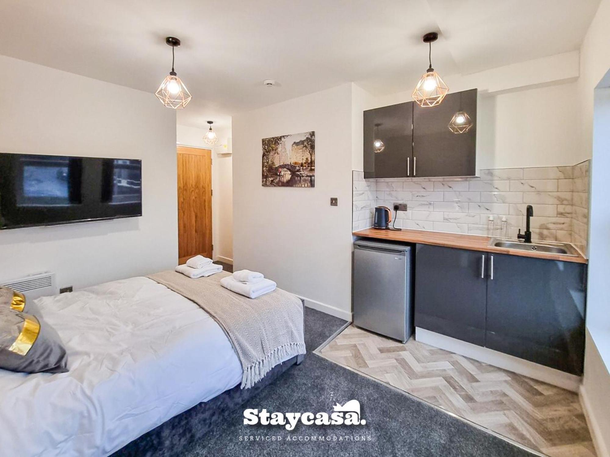 Delightful Spacious Haven With Large Driveway Manchester Zewnętrze zdjęcie